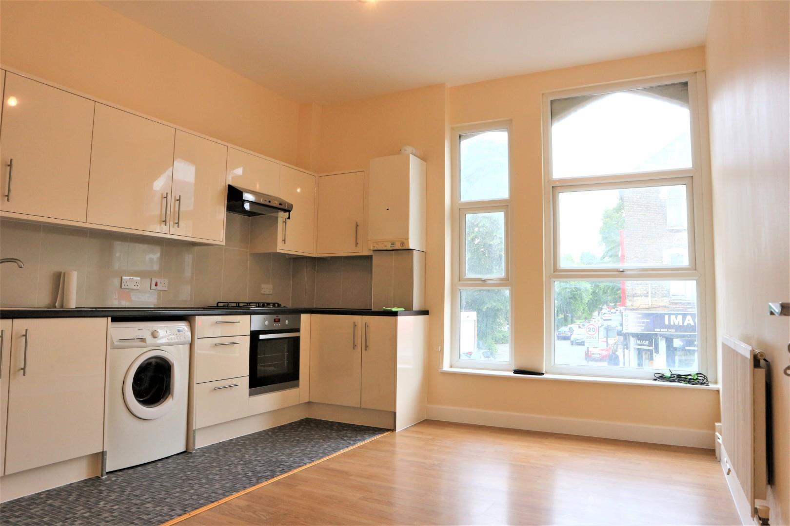 Spacious 3-Bed Flat in Vibrant Seven Sisters Road