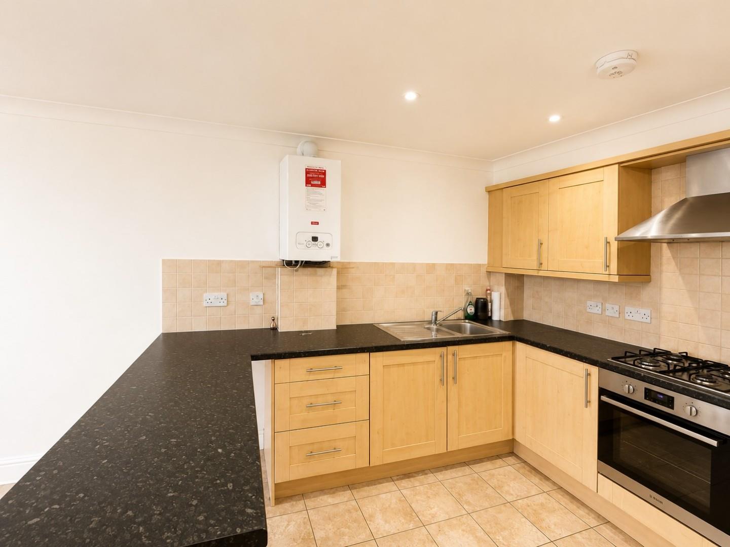Ideal Investment: Leasehold Flat in Waltham Cross
