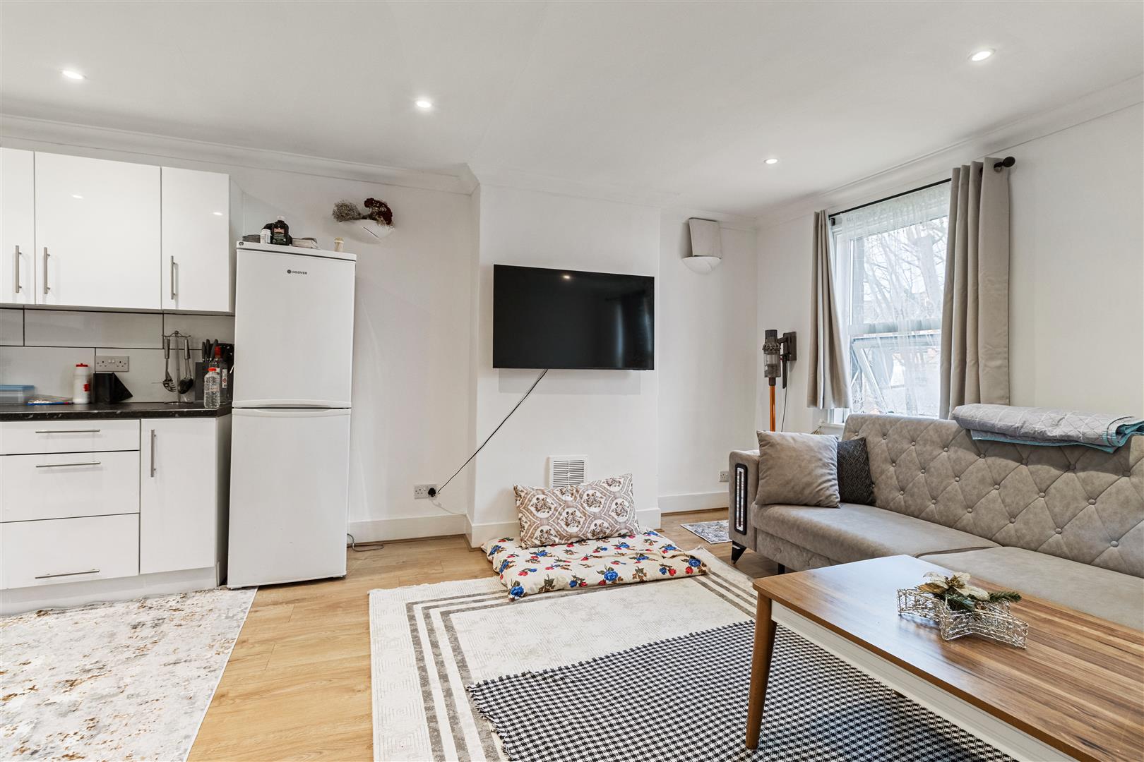 Charming One-Bedroom Flat for Sale in Enfield