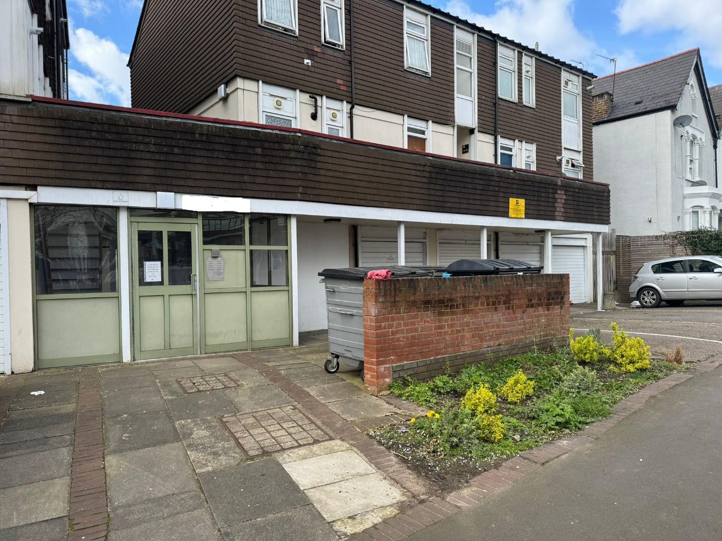 1 Bedroom Flat with Terraced Balcony on Langham Road