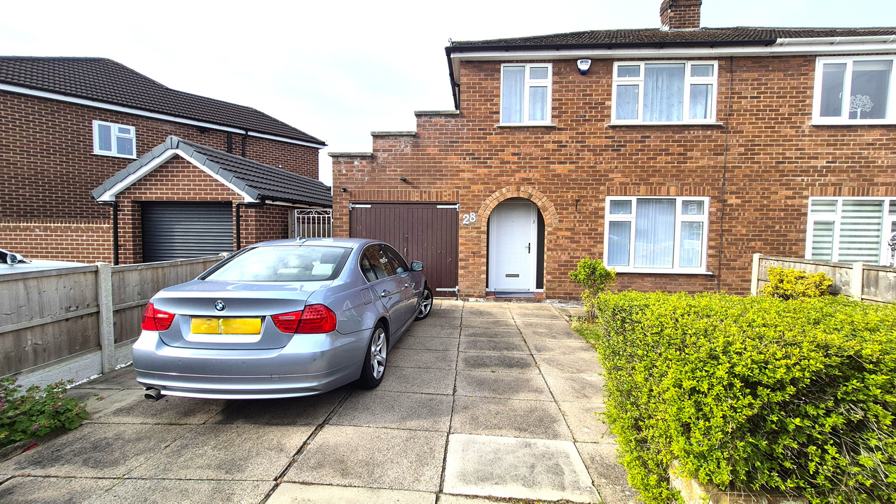 Invest in Prime 3 Bed Semi-Detached in Chester