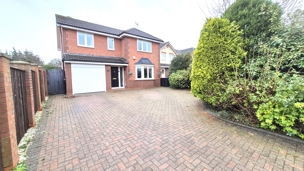 Spacious 4-Bed Detached Family Home in Elton