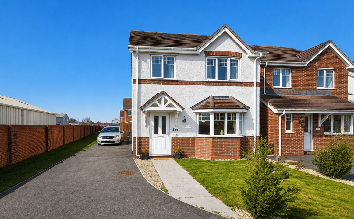 Modern Investment Opportunity: Detached House in Saltney