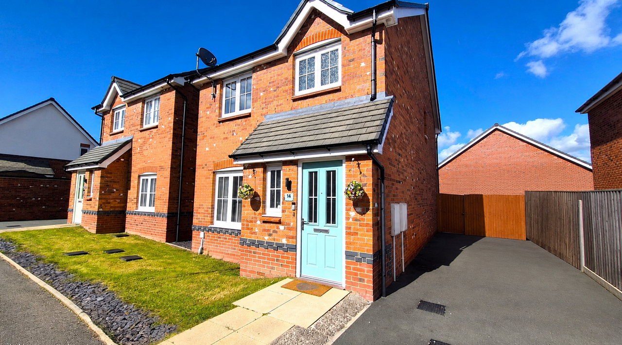 Modern Detached Family Home in Popular Residential Location