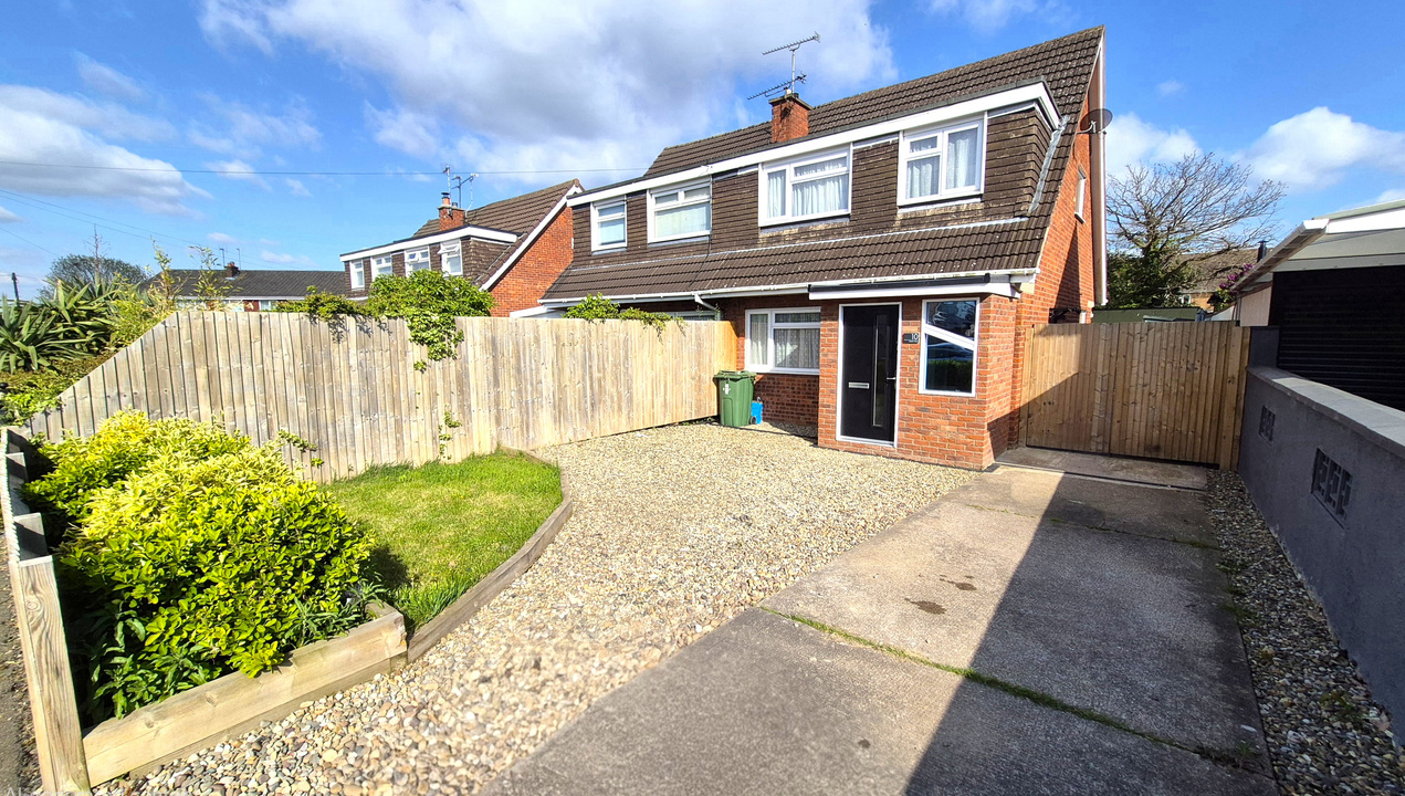 Spacious Updated 3-Bed Semi-Detached in Blacon