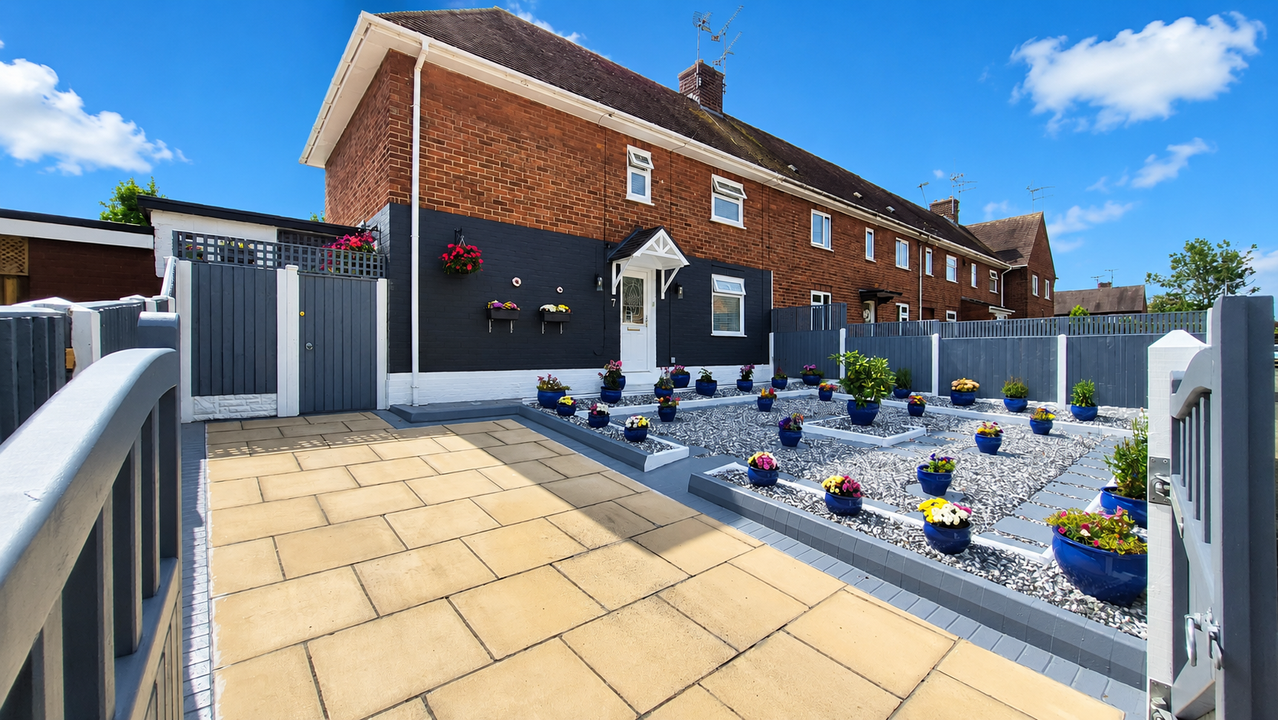 Prime Investment Opportunity in Chester - 3 Bed End Terrace