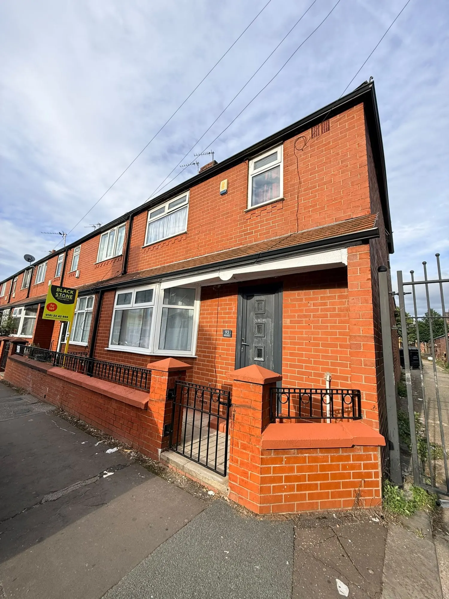 Investment Opportunity: 3-Bedroom Refurbished Terrace in Longsight