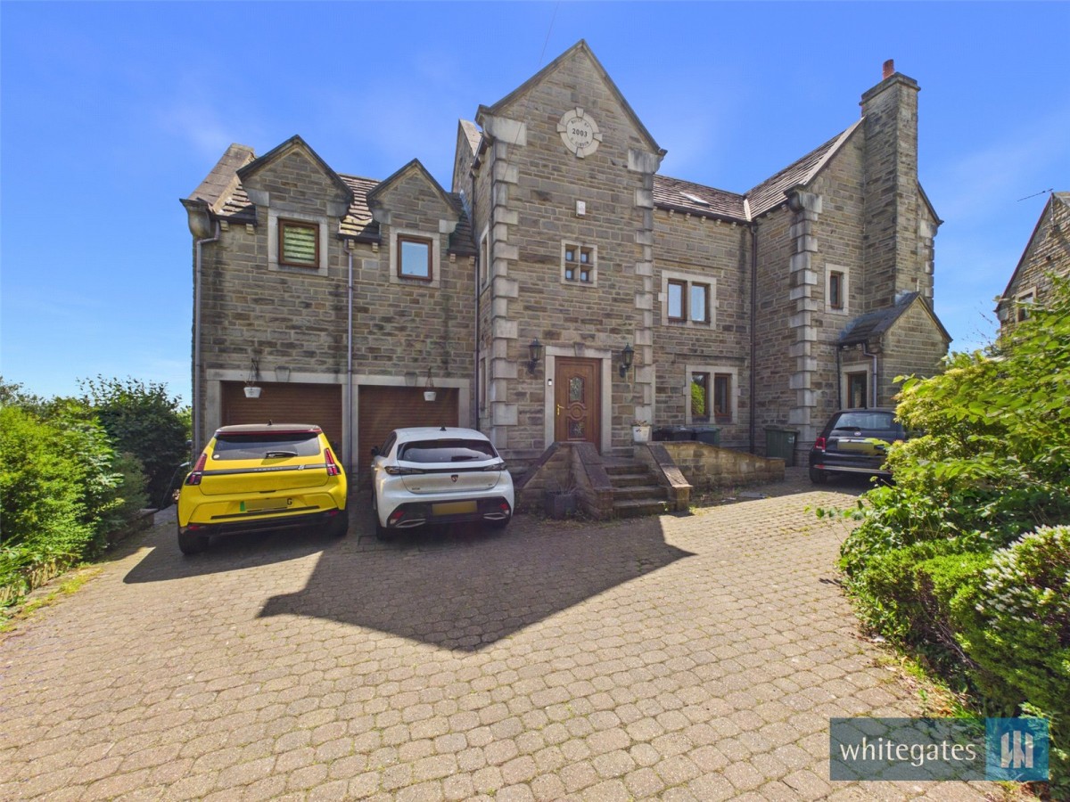 Luxury 7-Bedroom Executive Home with Elevating Countryside Views