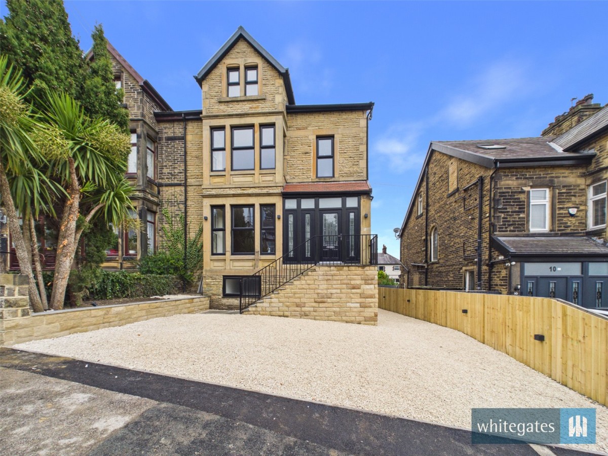 Luxurious 7-Bed Stone Period Residence in Bradford