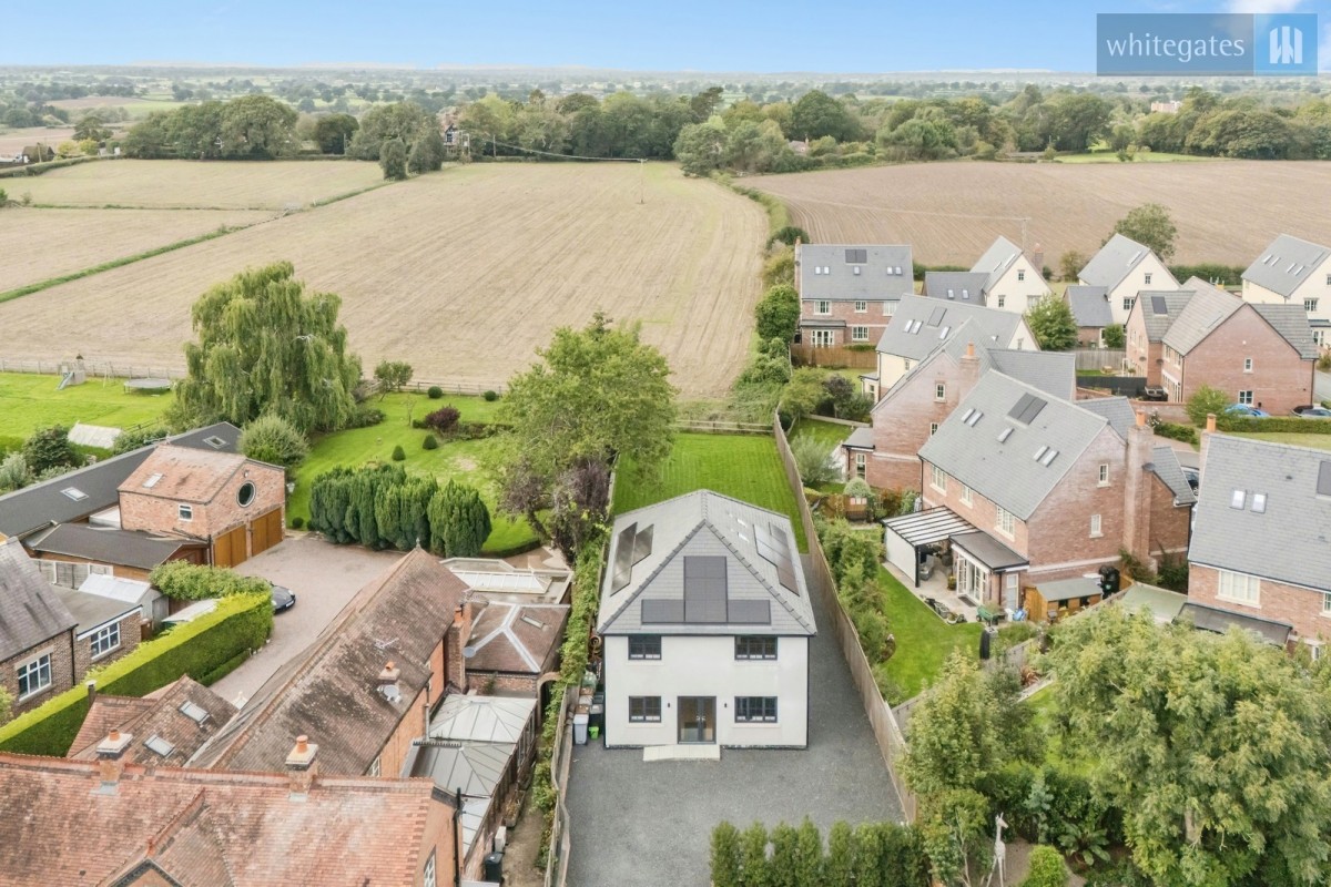 High Specification Detached Family Home with No Onward Chain