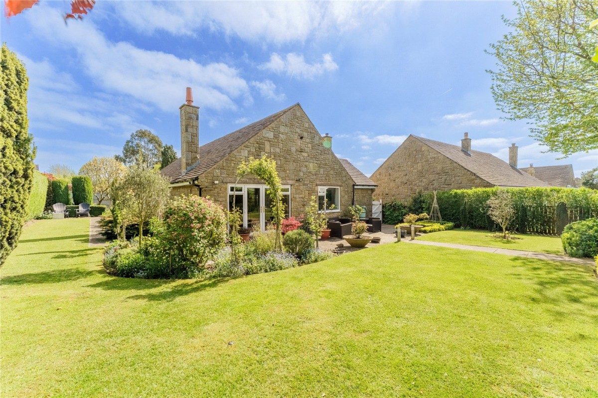 Immaculate Bungalow Investment Opportunity in Badsworth
