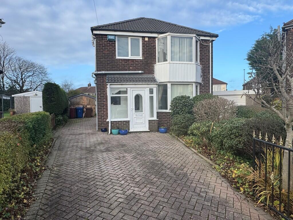 Prime Investment Opportunity: 3-Bed Detached in Blackburn