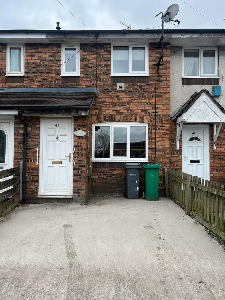 Invest in a Luxury 2-Bedroom Terraced House in Manchester
