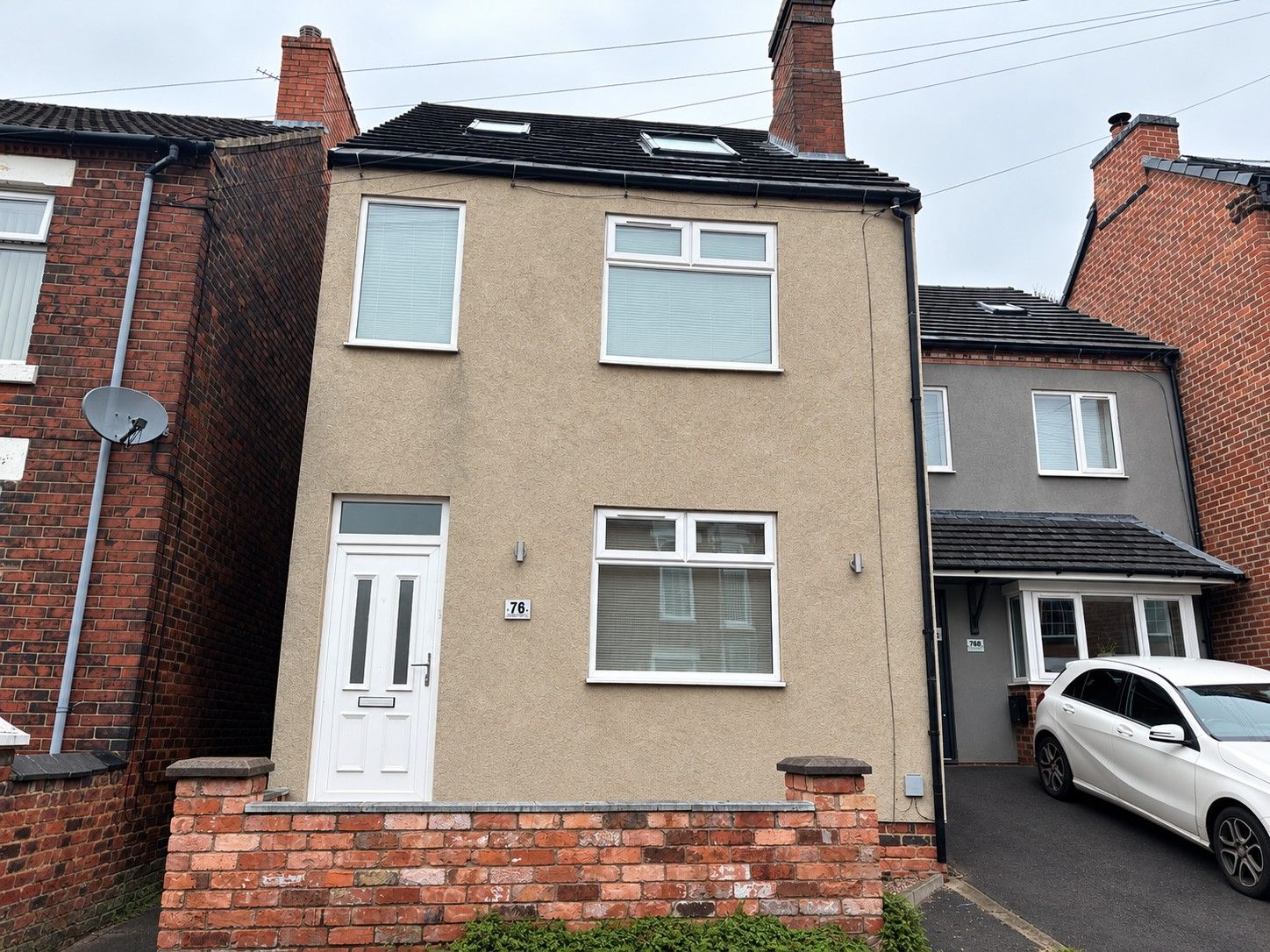 Spacious 3-Bed Semi-Detached in Woodville – No Chain!