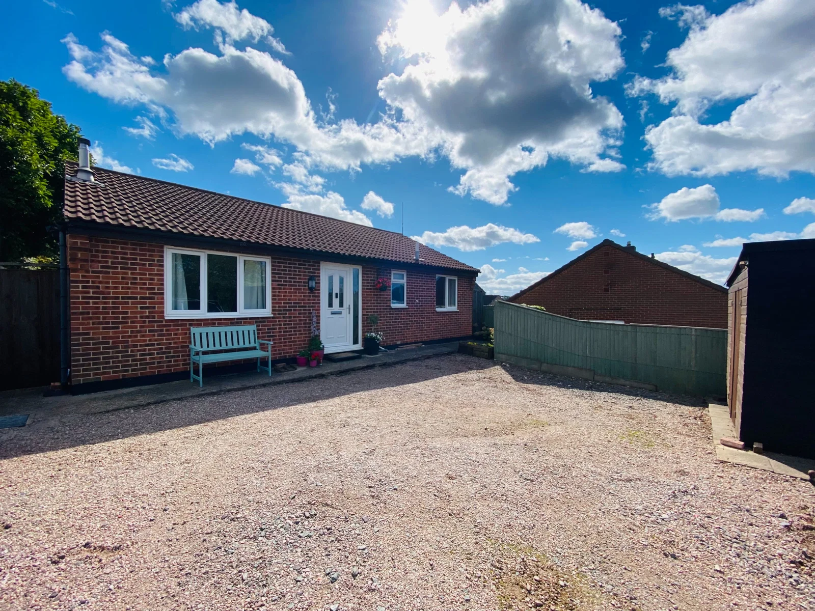 Charming Detached Bungalow with No Chain in Newhall