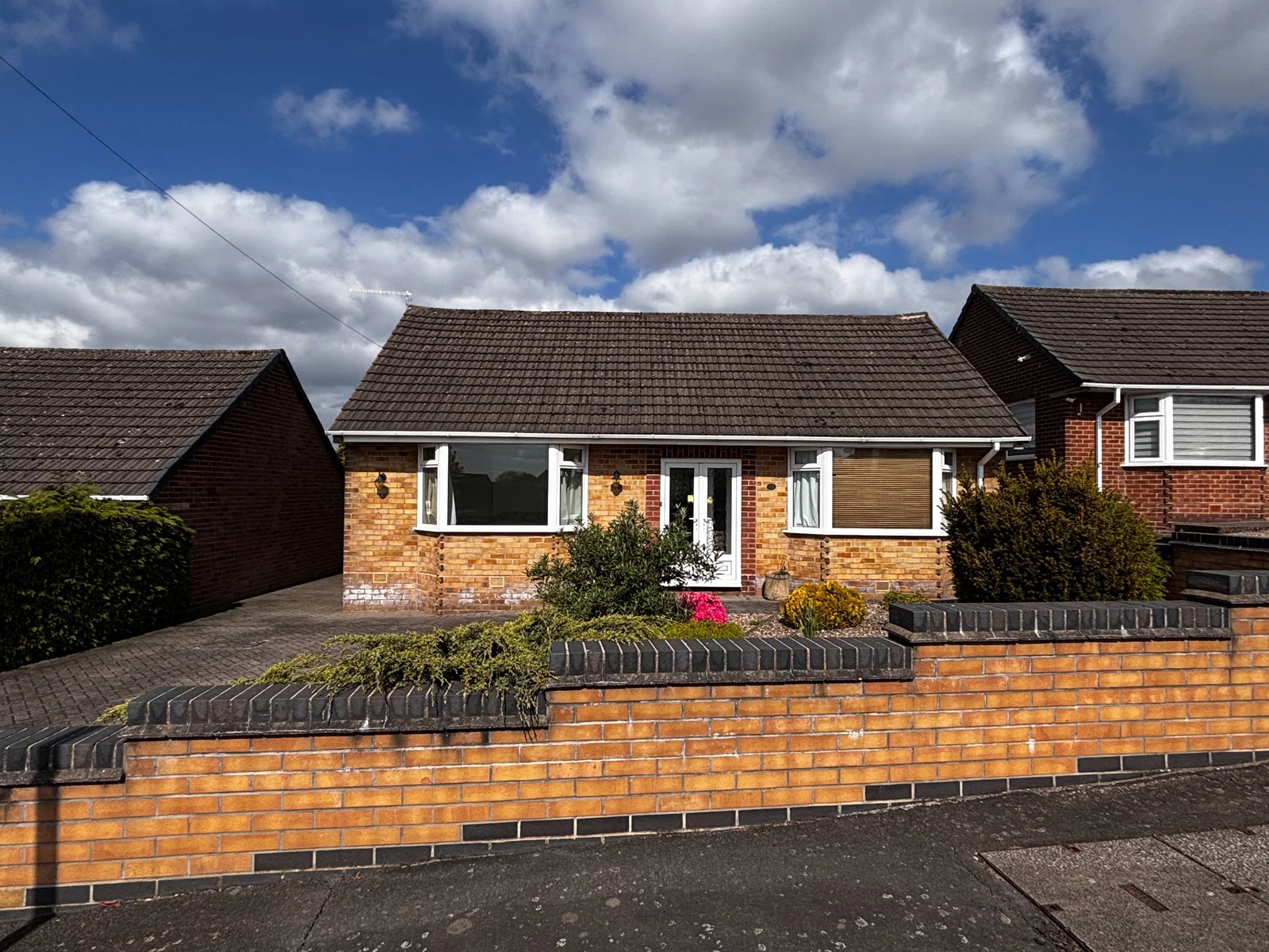 Detached Bungalow Investment Opportunity in Newhall