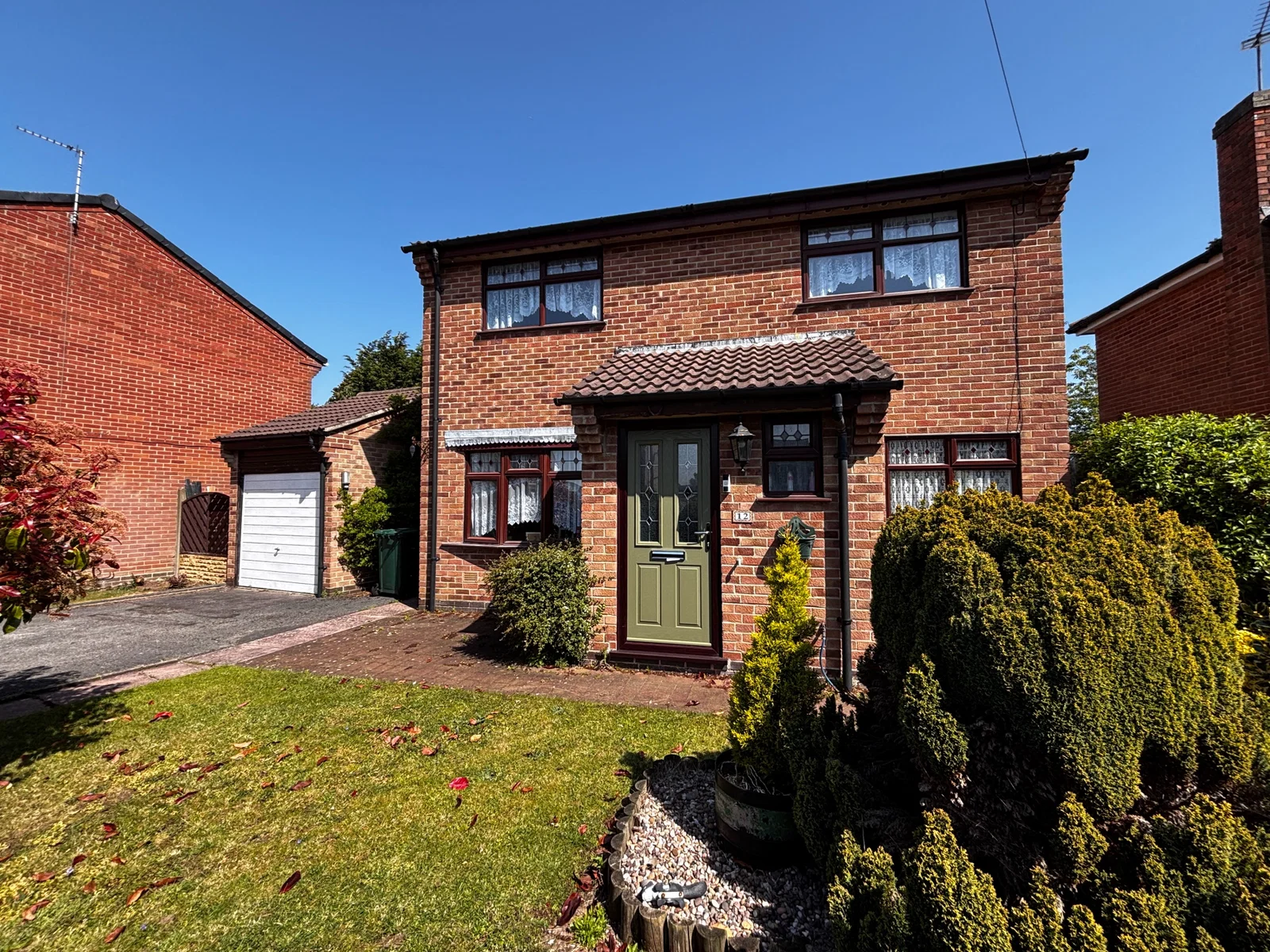 Investment Opportunity in Swadlincote - Detached 3-Bedroom Home
