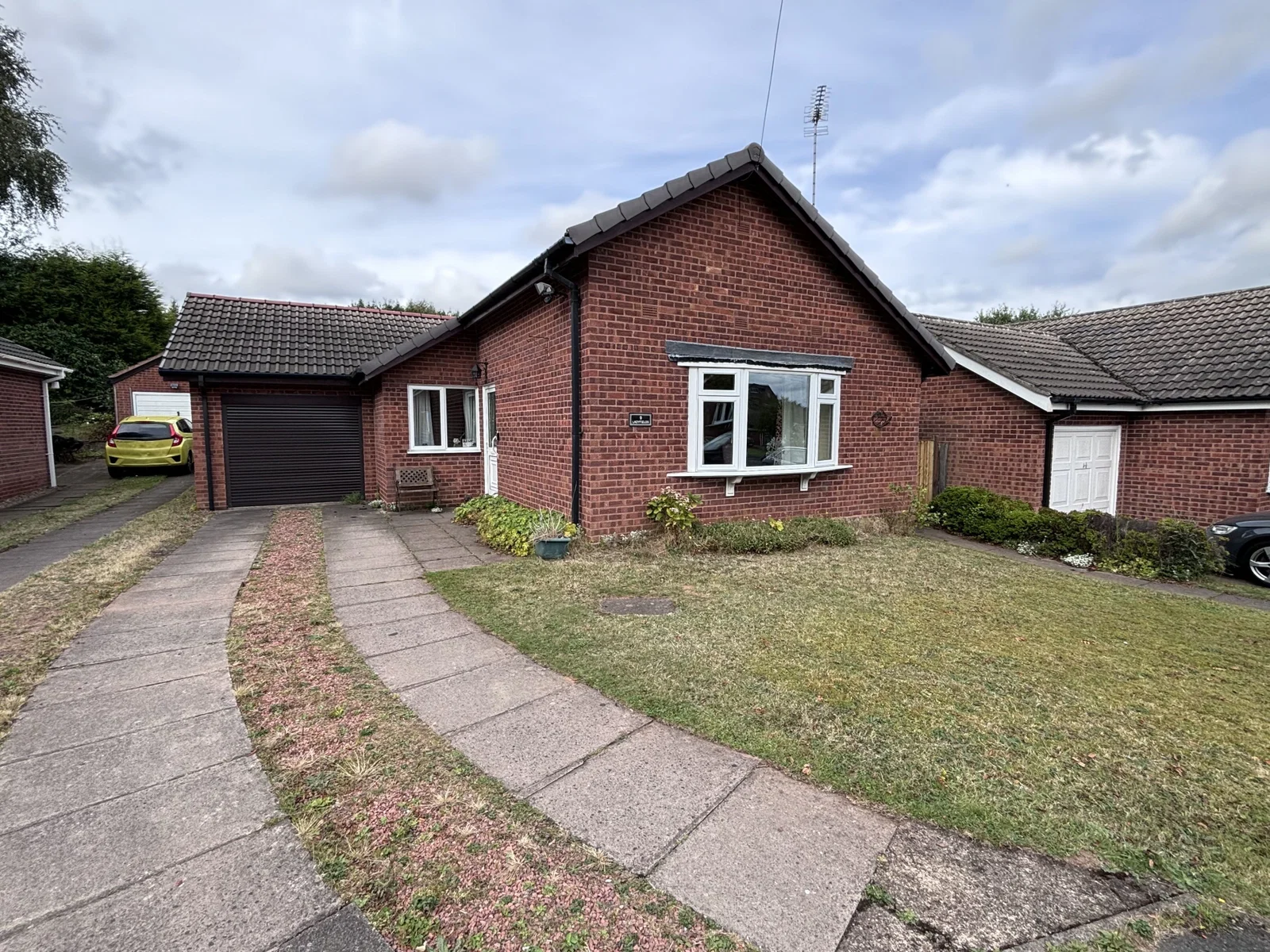 Charming Cul-de-Sac Detached Bungalow in Swadlincote