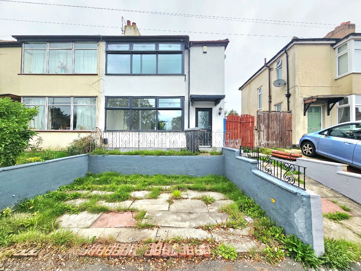 Modern Semi-Detached in Sought-After Dukinfield