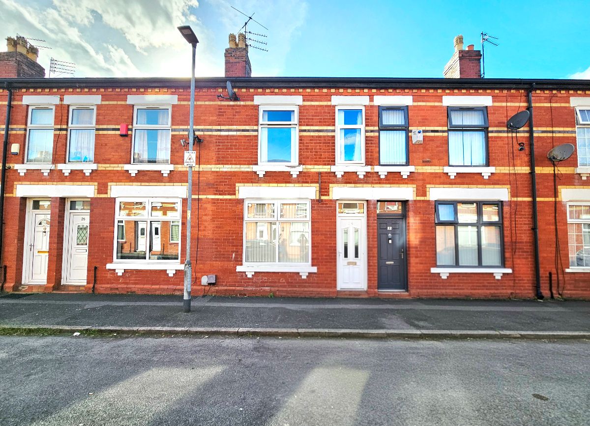 Investment Opportunity: Spacious Terraced House with Loft Conversion in Gorton