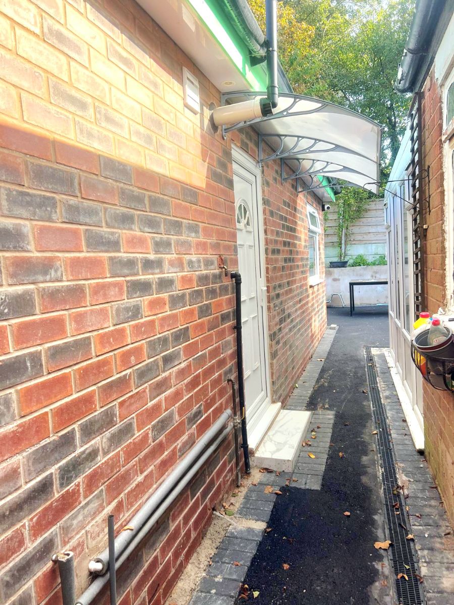 Furnished Studio Flat with All Bills Included in Failsworth