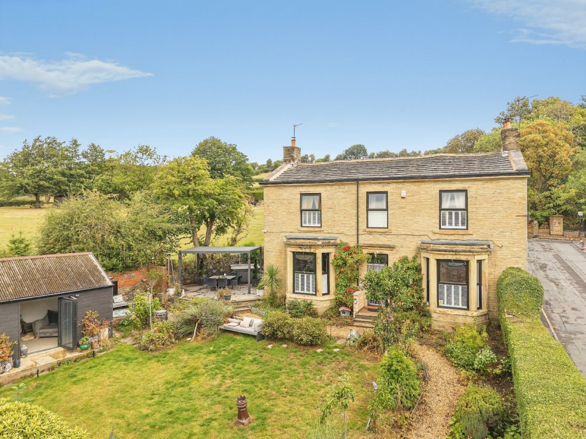 Charming Victorian Gem in Cleckheaton